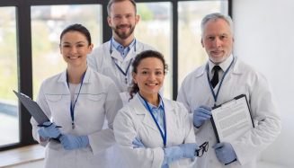 Demografia Médica 2025: Pesquisa aponta déficit alarmante de médicos patologistas no Brasil